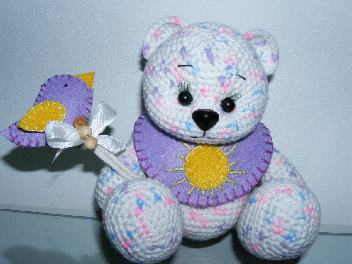 мишка с погремушкой. моя работа. фото автора