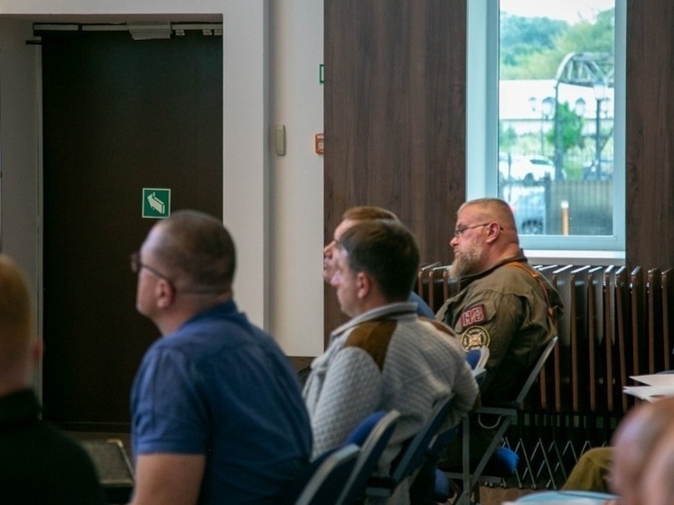     Отбор на второй поток прошли 64 участника специальной военной операции. Фото: пресс-служба Смольного.