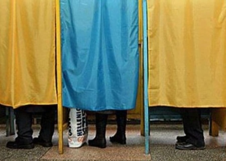    Украинская власть теряет легитимность в полном составе — выборов в местные советы тоже не будет