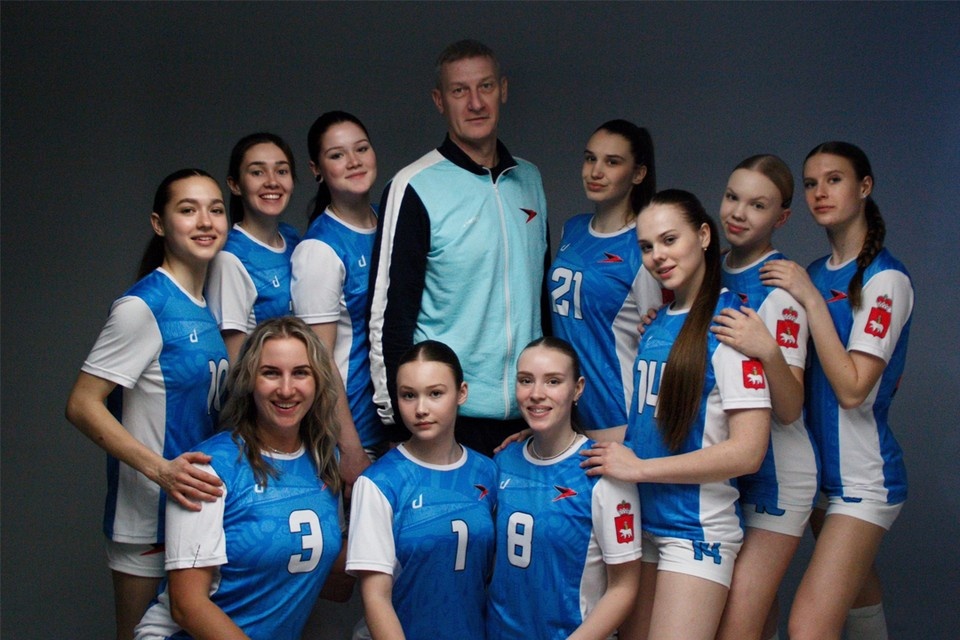    Фото: Женская волейбольная команда «АКАДЕМИЯ» г. Пермь | vk.com/akavolley