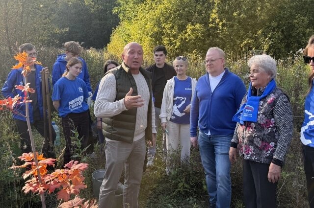    Василий Кузнецов (в центре) подчеркнул важность Дня отца. Фото: Единая Россия в Пермском крае