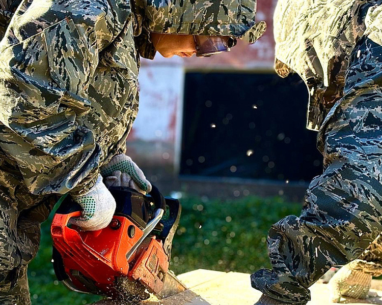    В Курском приграничье завершилась пятая трудовая смена лагеря «Курский рубеж»