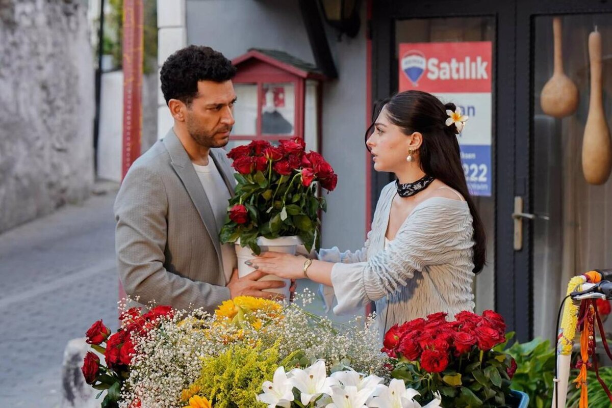    «Розы и грехи», 2025 кадр из сериала