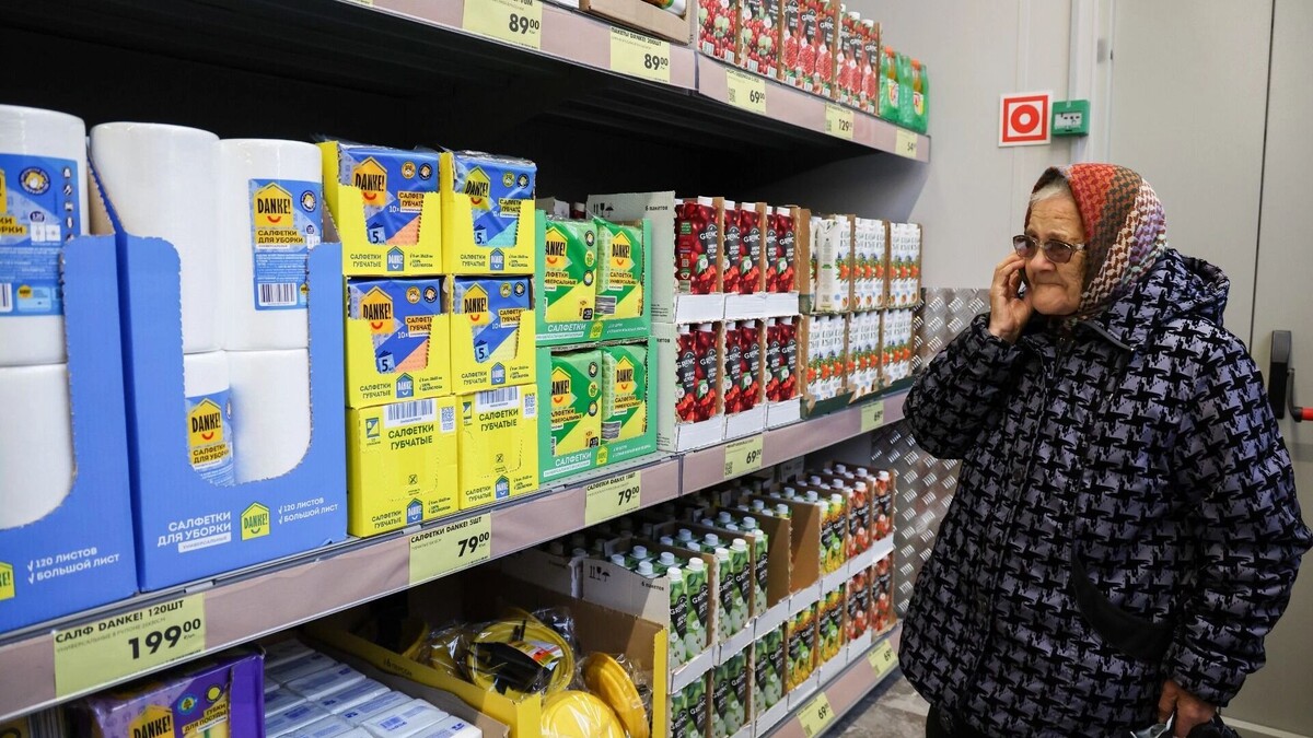 В России возвращают продуктовые карточки. Фото: Кирилл Кухмарь/ТАСС