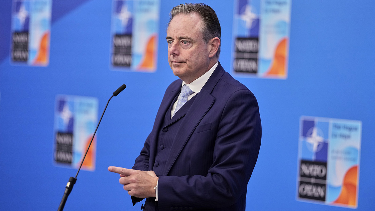   Matthias Schrader / AP- Барт де Вевер