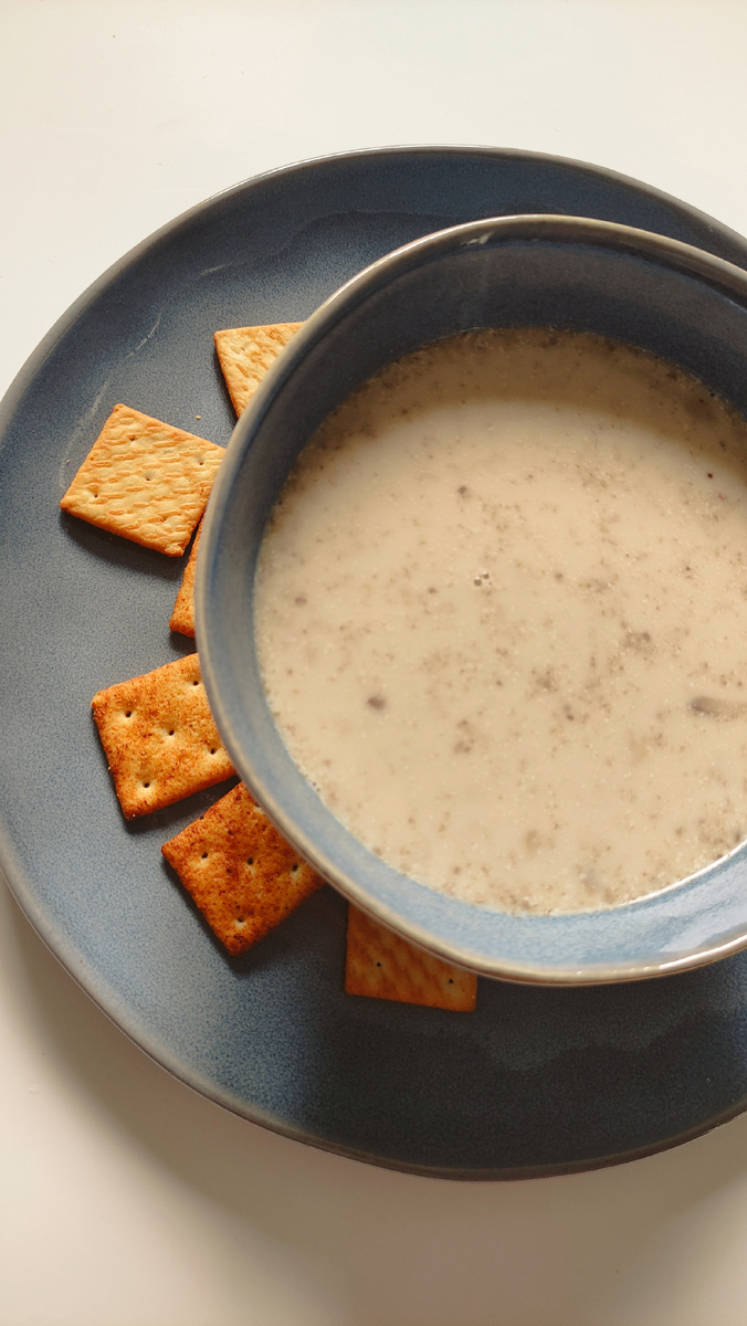 Вот такой крем-суп из шампиньонов получился
