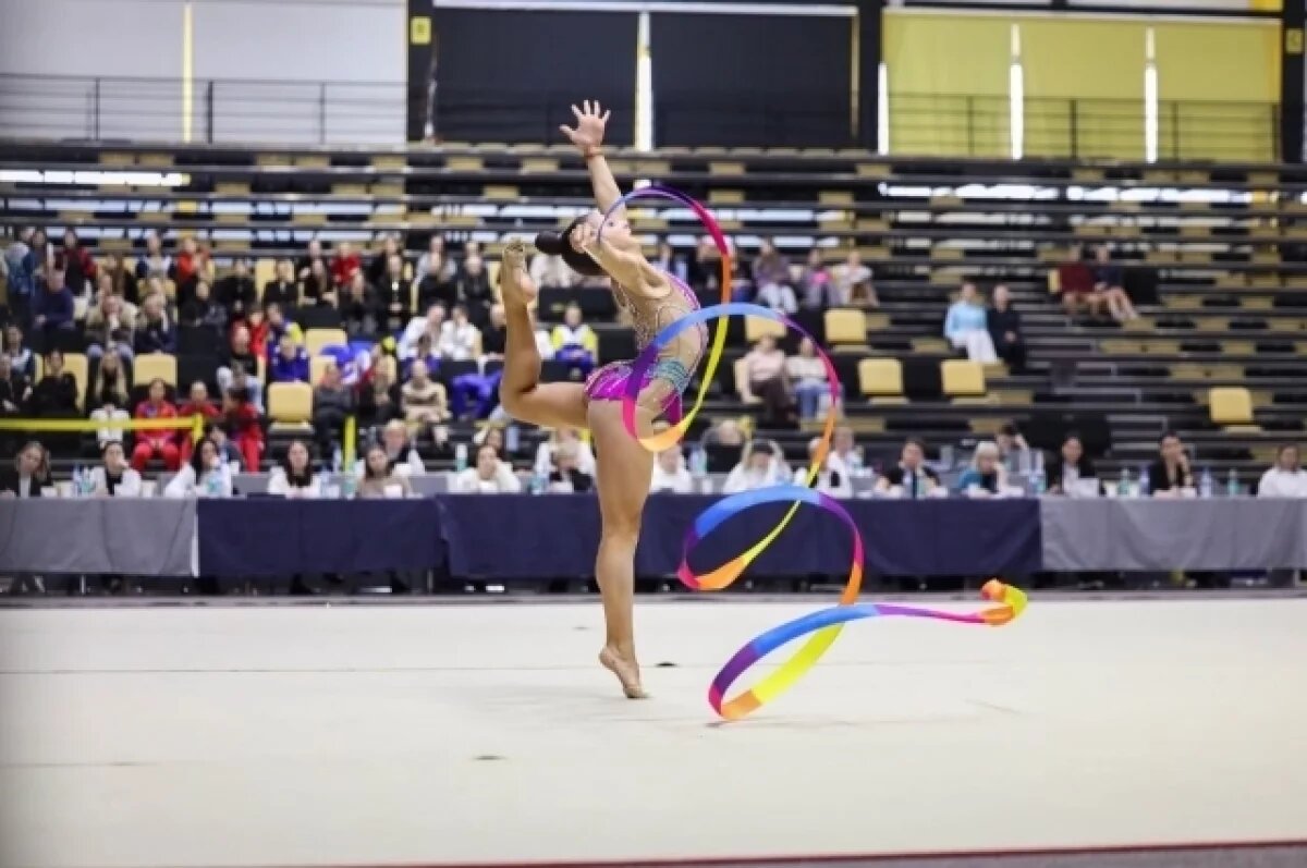    Готовиться к чемпионату мира псковским гимнасткам помогают актеры