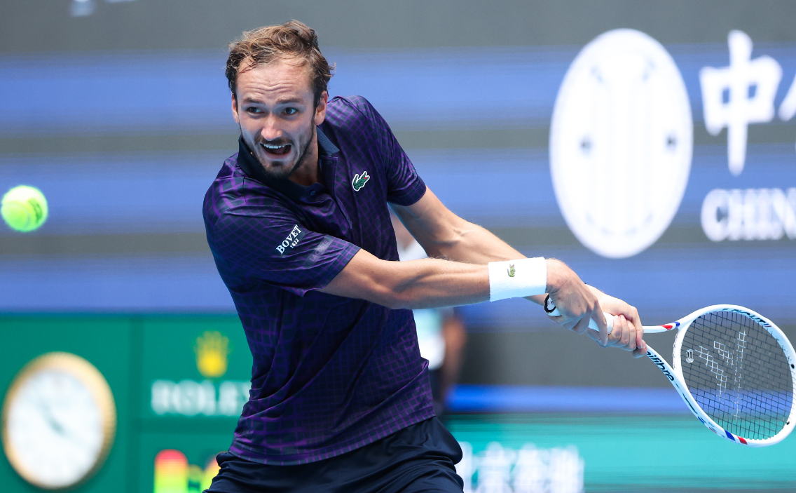 Изображение взято с просторов Интернета. Медведев на турнире в Пекине