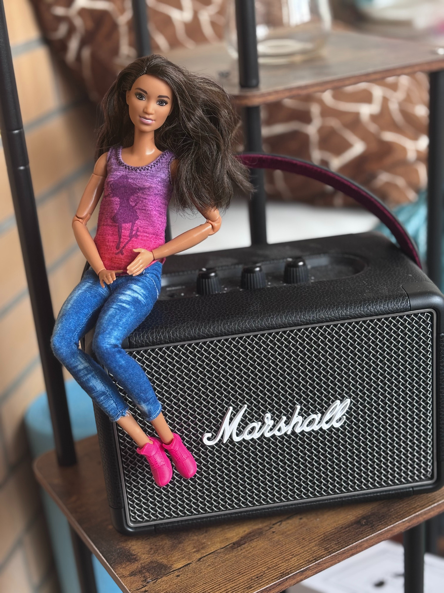 Barbie® Made to Move™ Basketball Player, Brunette with Basketball какой она ко мне приехала