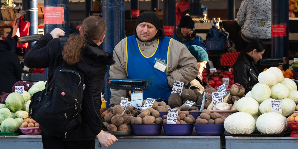 Государство установило лимиты для цен на картошку и капусту
