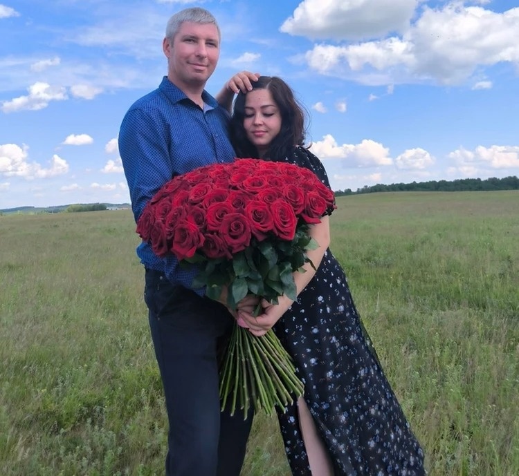 Зульфия со своим супругом. В роковой вечер он был за рулем