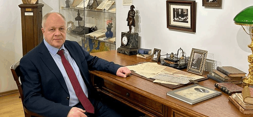    Григорий Прутцков Екатерина Сырова