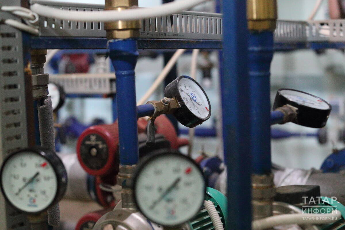 «Пока не установятся стабильные минусовые температуры – это минус 5–10 градусов, очень сложно работает гидравлика»Фото: © Михаил Захаров / «Татар-информ»