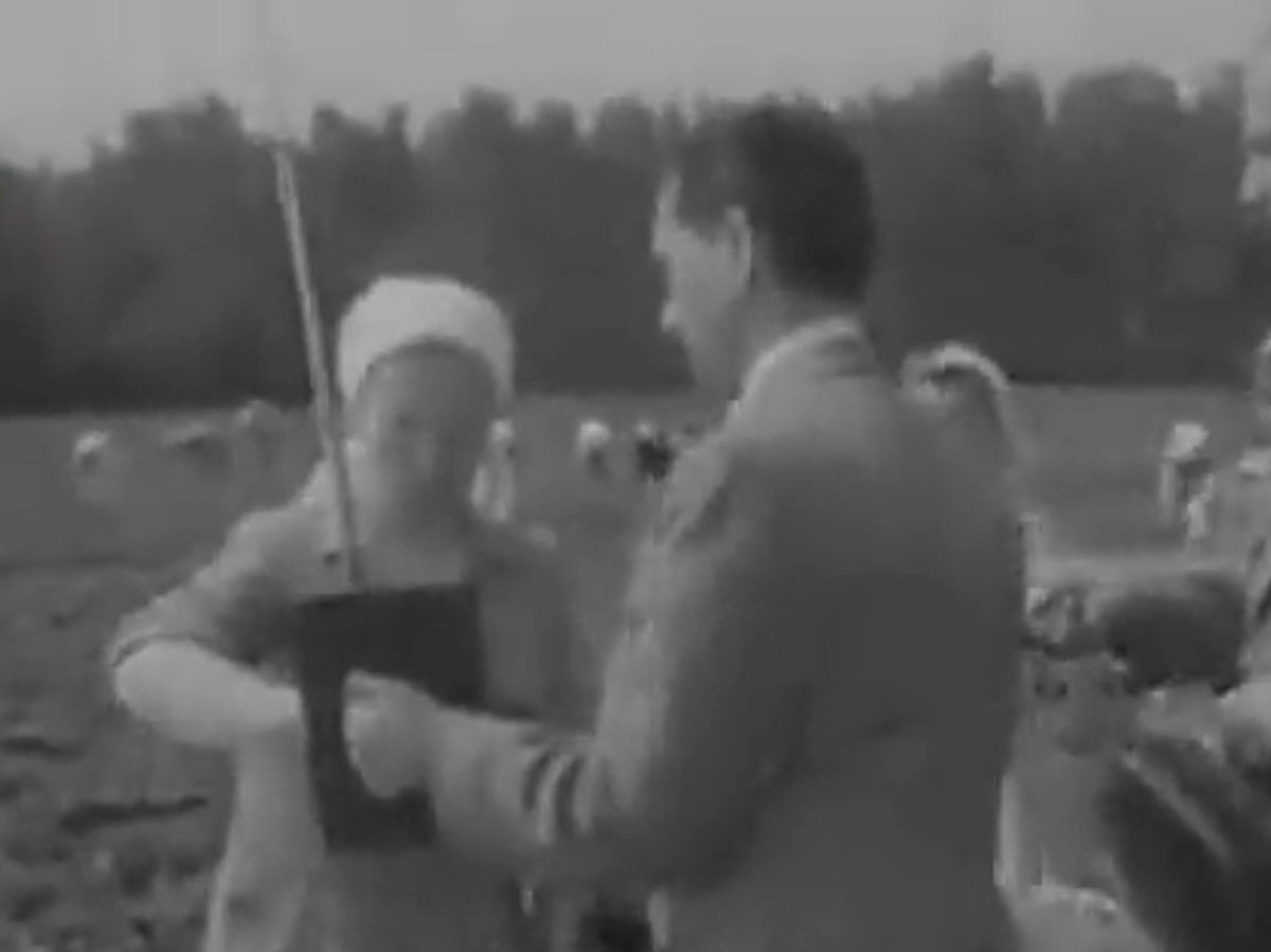    Радиотелефон Л. И. Куприяновича, 1959 год, отрывок киножурнала "Наука и техника"© DIM STUDIO/YouTube