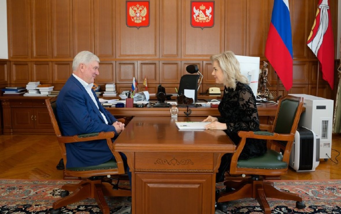 Александр Гусев, Наталия Хван (Фото: пресс-служба правительства Воронежской области)