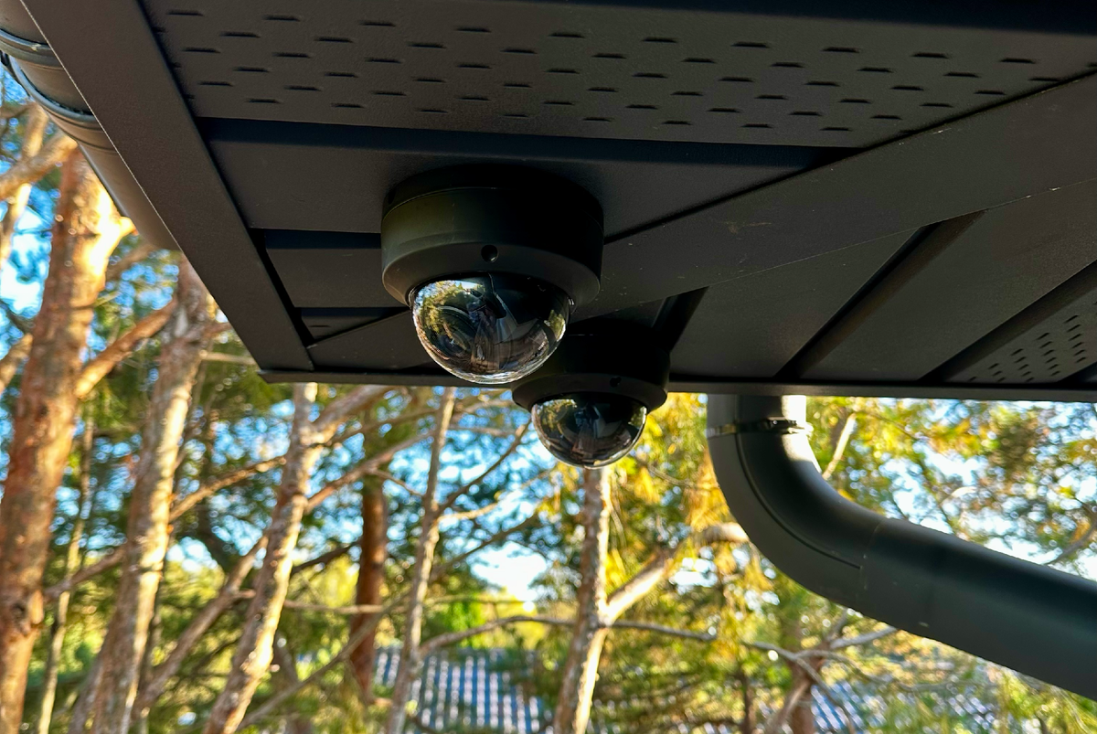 Установлено и подключено