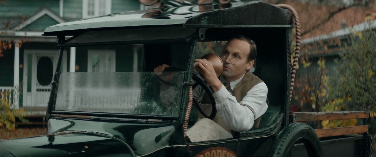 Кадр из фильма «Похититель времени» (2021)