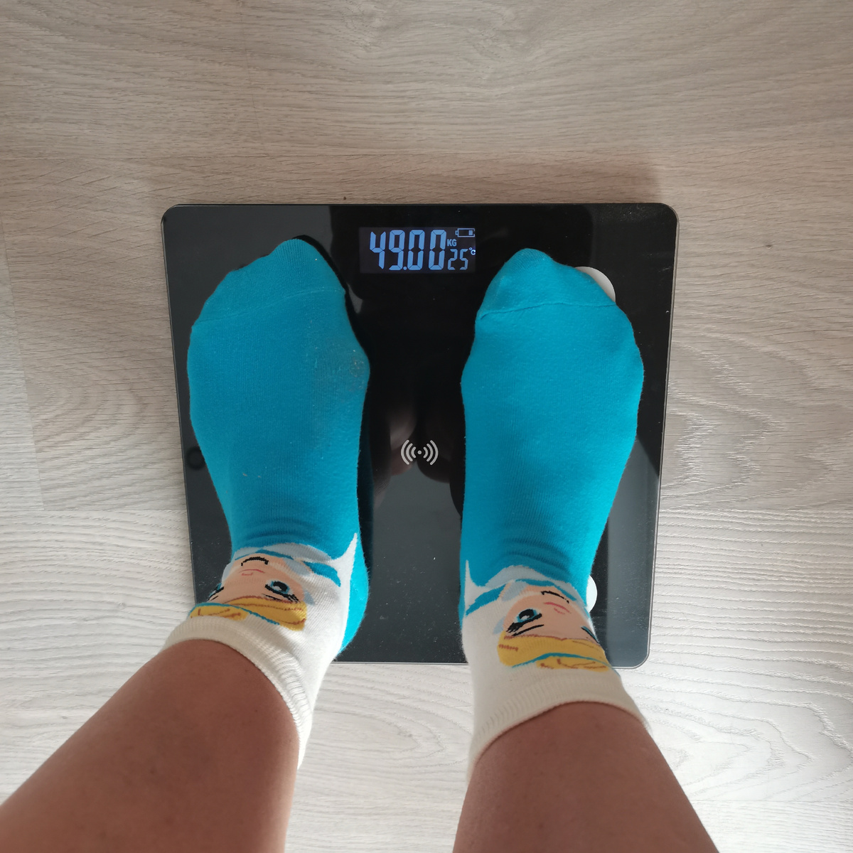 Похудательные носки пошли в стирку. Честно отработали. 