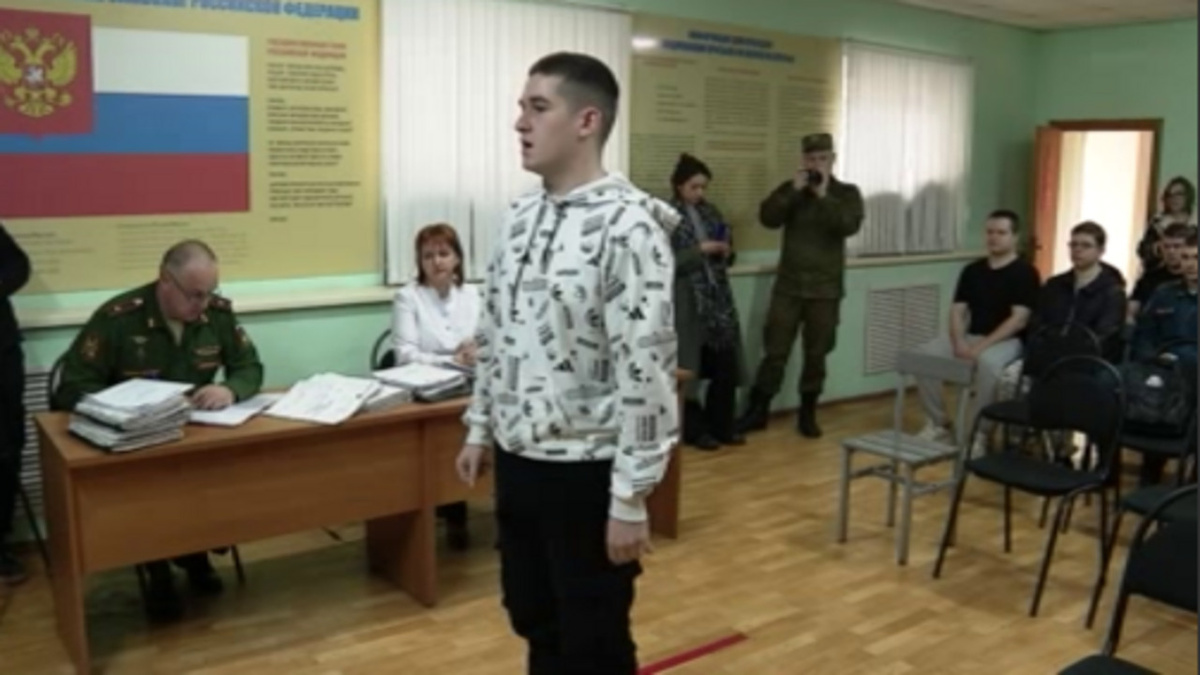    В Курской область стартовала осенняя призывная кампания