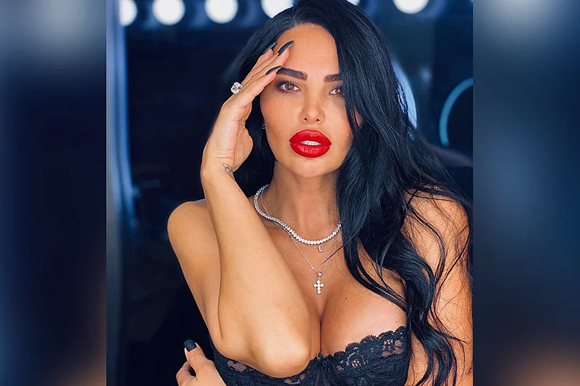 Шорена Бегашвили, грузинская телеведущая и модель, которая не стесняется показывать своё тело, но только не в общественных местах (изображение взято из открытых источников)