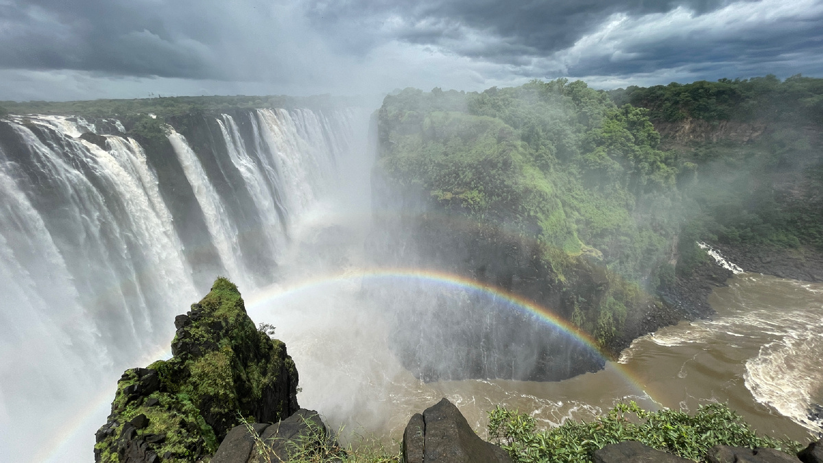 Виктория - крупнейший водопад Африки