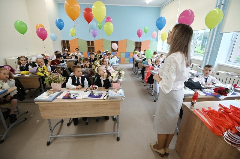    Выставка приурочена ко Дню учителя