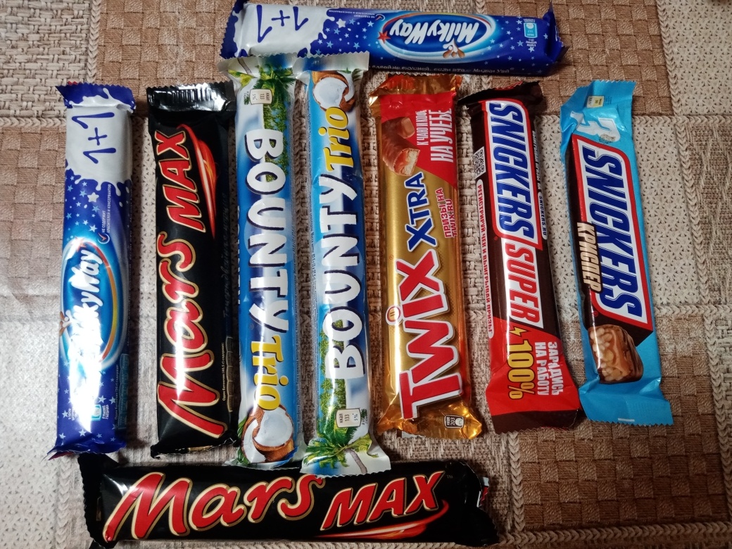 Две шоколадки мы уже схомячили : )