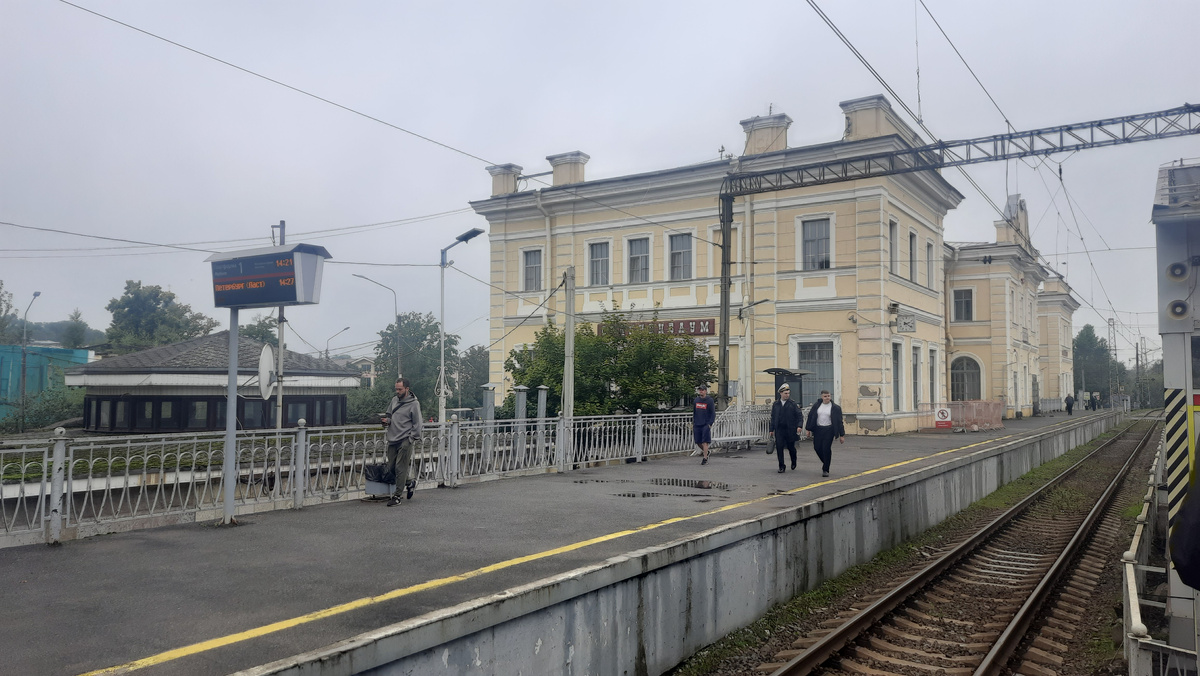 Вы можете решить, что с погодой не повезло. Да, было влажно, но день простоял почти без дождей, было нежарко, безветрено, в целом, довольно комфортно