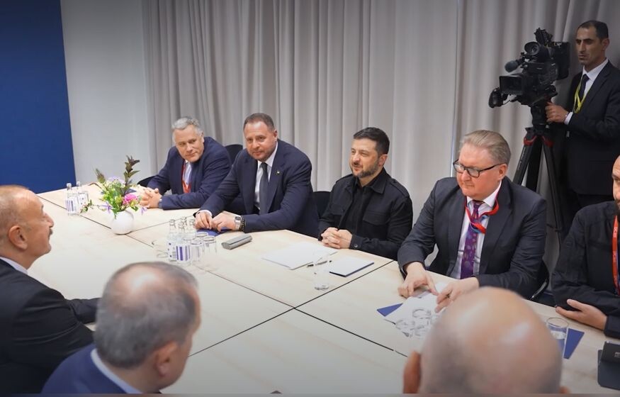    Язык как оружие: Зеленский и Алиев отказались от русского на переговорах в Копенгагене