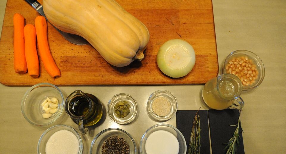    Приготовление тыквенного супа / Медиасток.рф