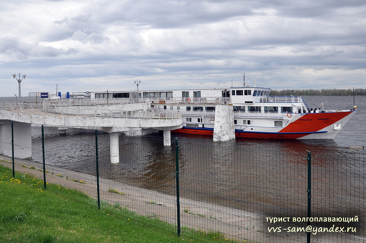 «Принцесса Анабелла» у причала №4 в Самаре. Фото 02.05.2025.