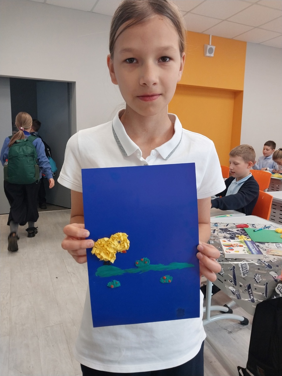 Катерина с поделкой