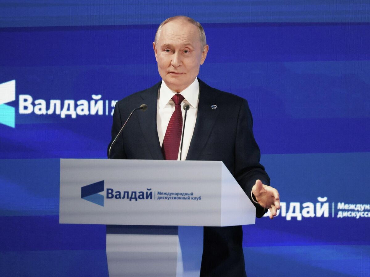    Президент РФ Владимир Путин выступает на пленарной сессии XXII Ежегодного заседания Международного дискуссионного клуба "Валдай"© РИА Новости / POOL