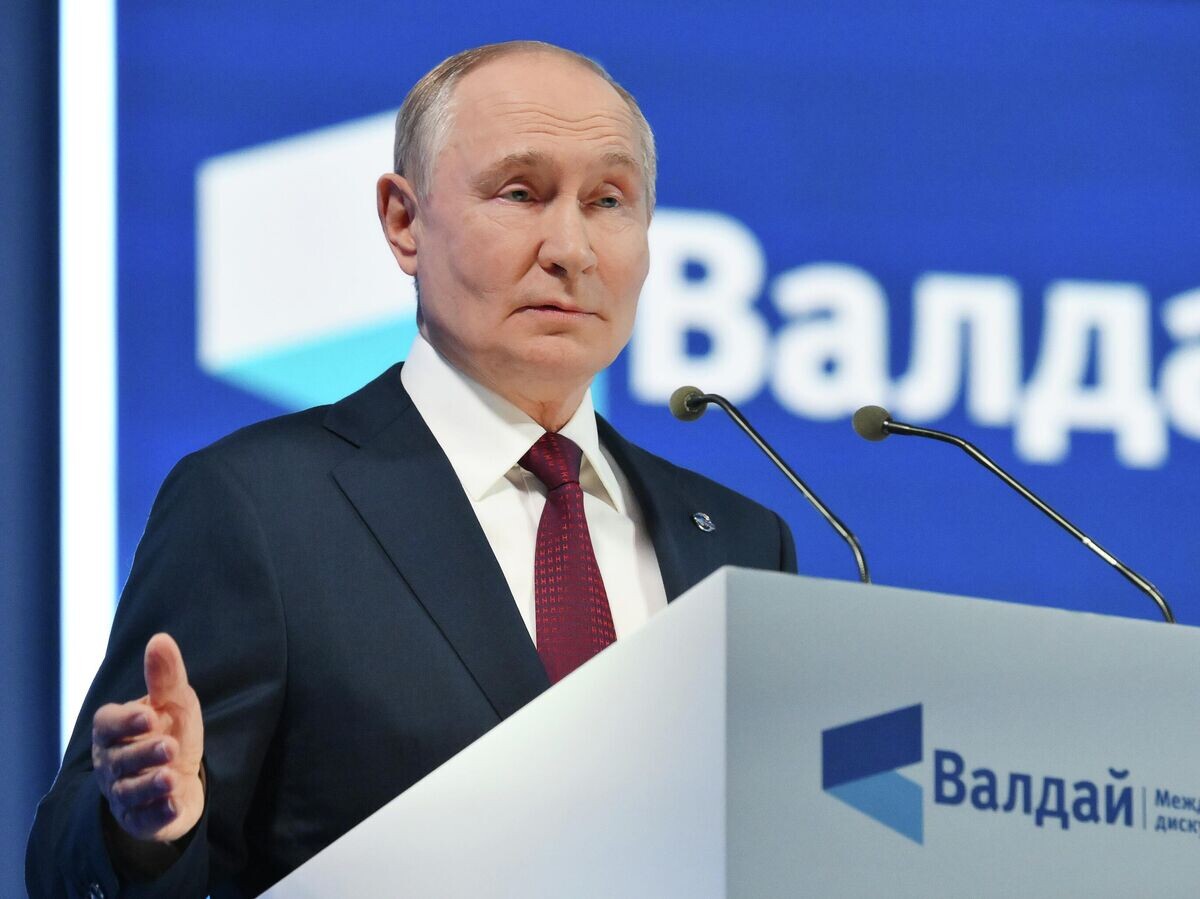    Президент РФ Владимир Путин выступает на пленарной сессии XXII Ежегодного заседания Международного дискуссионного клуба "Валдай"© РИА Новости / Григорий Сысоев