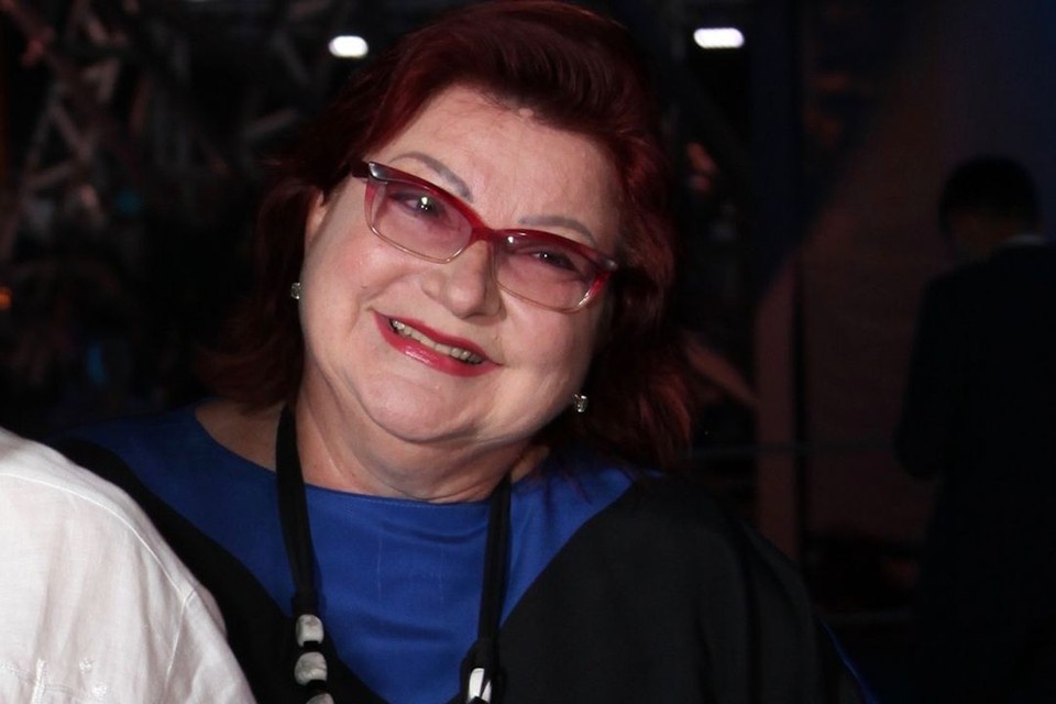    Елена Степаненко набирает популярность у молодежи. Лариса КУДРЯВЦЕВА/ЭГ