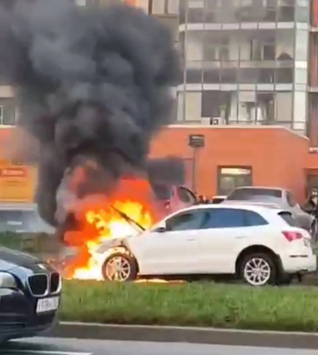    Фото: скриншот видео телеграм-канала Мегаполис | ДТП и ЧП | Санкт-Петербург | Питер