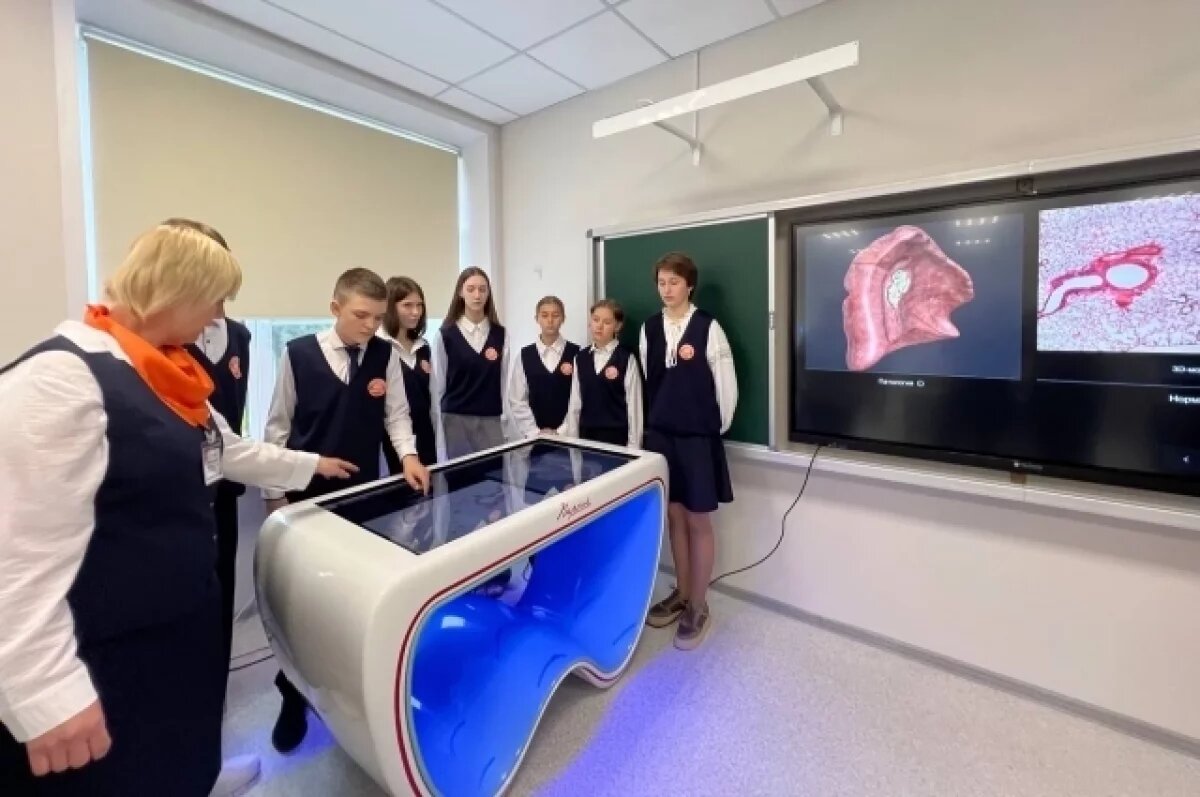    Новые и отремонтированные государственные школы не уступают по оснащению частным.