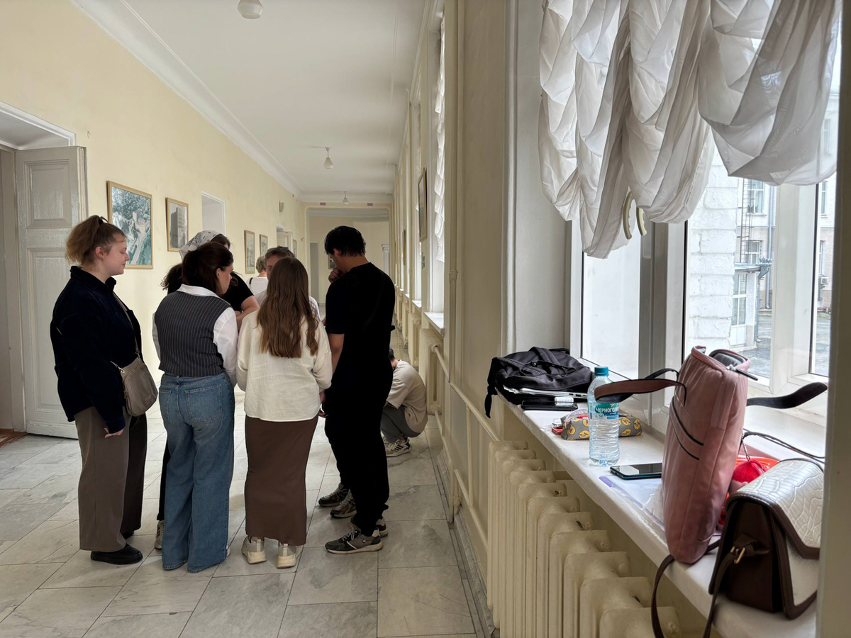 Занятия оперативно перенесли на запасные площадки, они будут проводиться в две смены.  Фото: Фото: ФедералПресс / Ирина Ромашкина