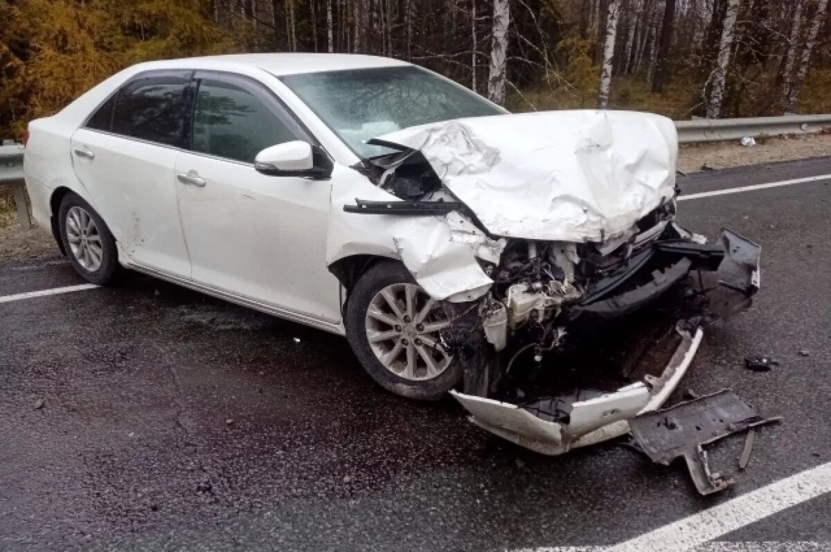    Три автомобиля столкнулись на трассе под Томском, женщина госпитализирована