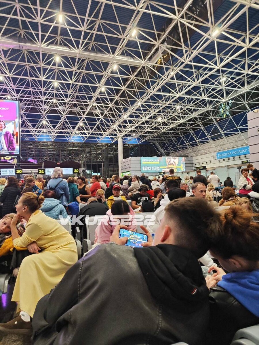    Задержка вылета из аэропорта Сочи. Источник: "В курсе 22"