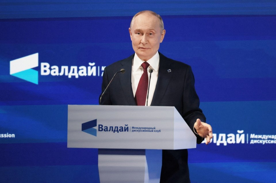    Путин заявил, что повышение НДС поможет удержать параметры экономики REUTERS