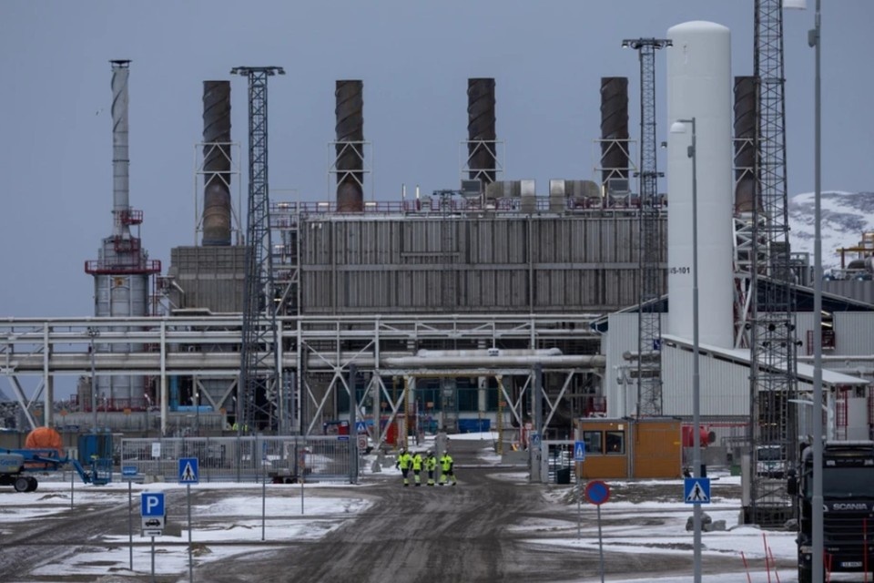    МИД РФ: Европейские компании платят за газ в три раза больше американских REUTERS