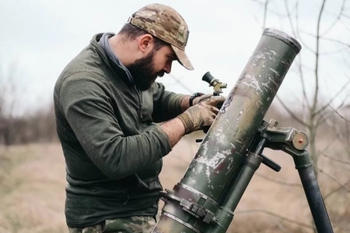    Матвеев — сын доцента Киевского национального университета.