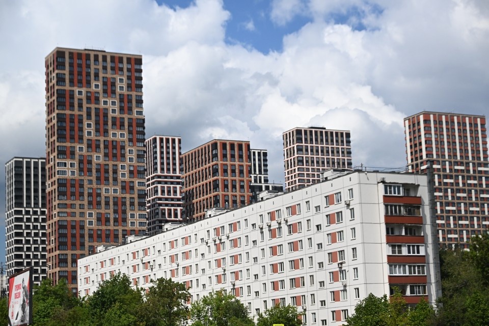    Жилье будет распределено между семью муниципальными образованиями республики. Евгения ГУСЕВА