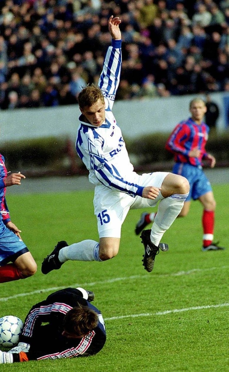    Максим Бондаренко сыграл за «Ротор» 63 матча и забил 11 головСоцсети