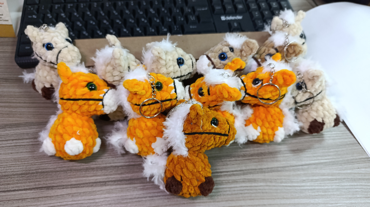 Армия лошадок))