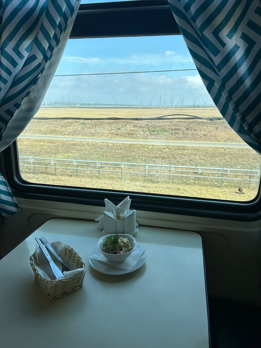 В вагоне-ресторане