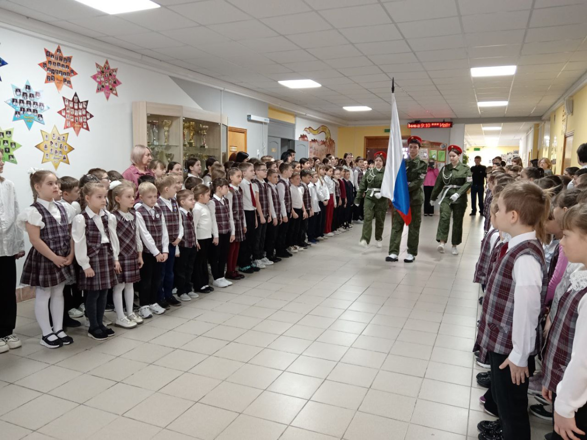    "Гимназия-школа" села Ивантеевка, фото министерства образования Саратовской области