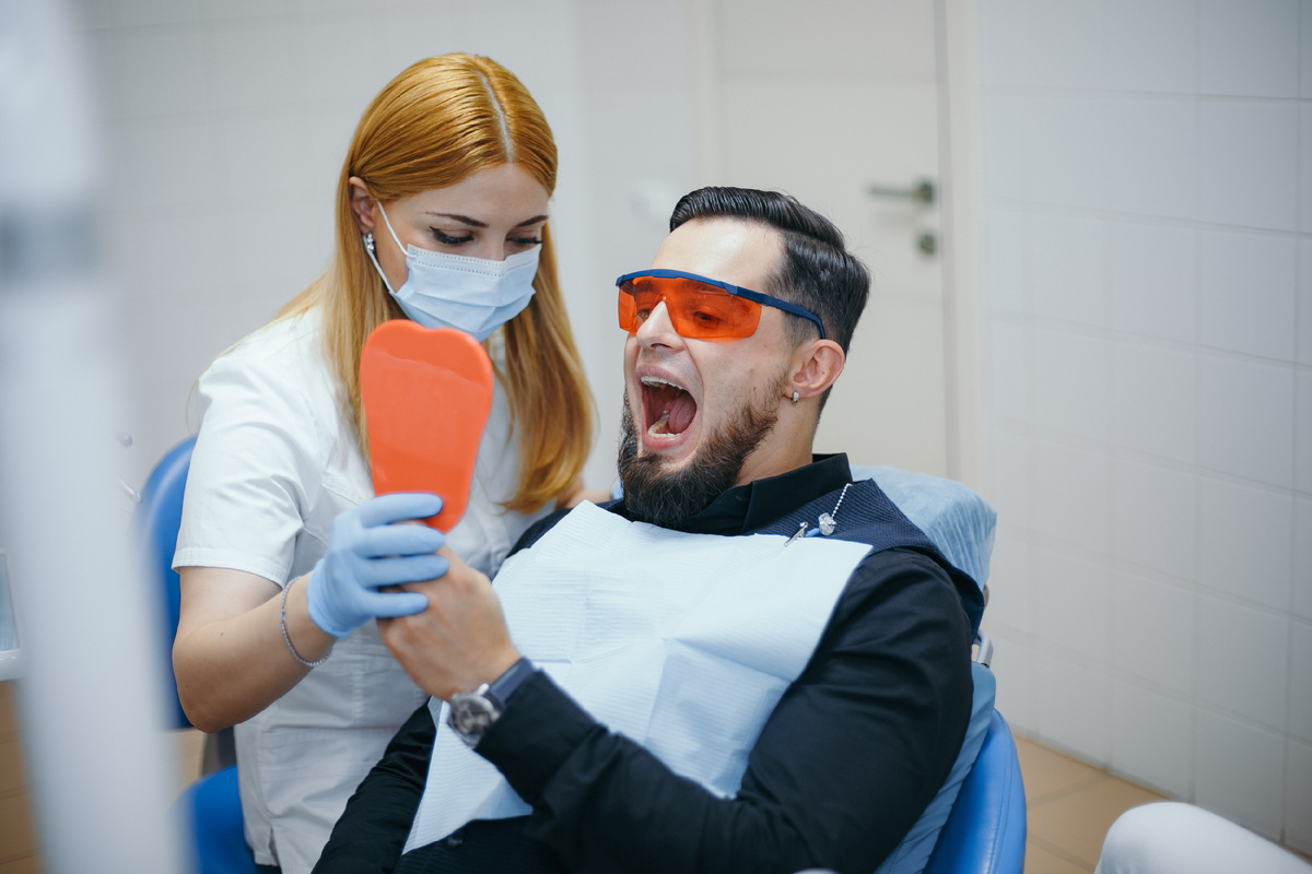 Фотография взята с сайта стоматологии Дмитрович Фэмили https://www.dmitrovich.ru/