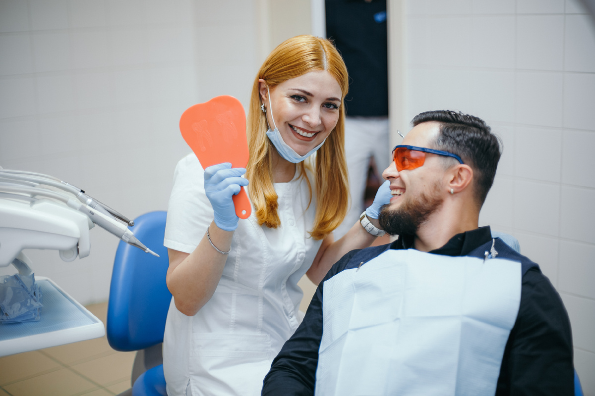 Фотография взята с сайта стоматологии Дмитрович Фэмили https://www.dmitrovich.ru/